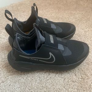 Kids Nike Pull-On Shoes